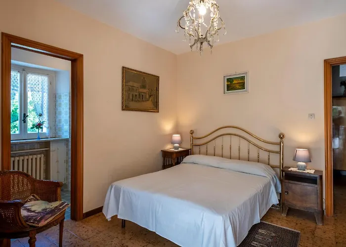 別荘 3 Bedroom In Catignano