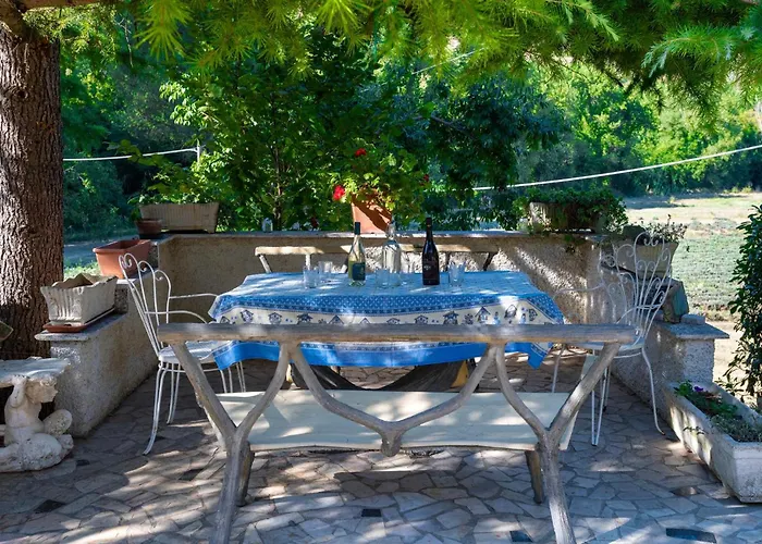 別荘 3 Bedroom In Catignano