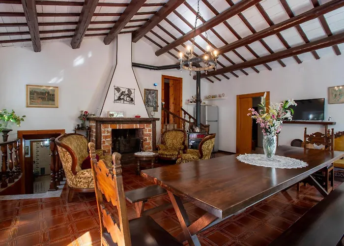 3 Bedroom In Catignano